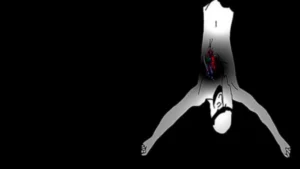 Copertina di trenchmafia Me EP: figura capovolta in bianco e grigio su sfondo nero con un cuore colorato