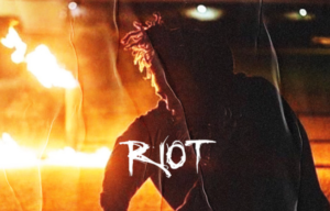 Riot di XXXTENTACION: grafica con la scritta Riot e la sagoma di XXXTENTACION davanti alle fiamme